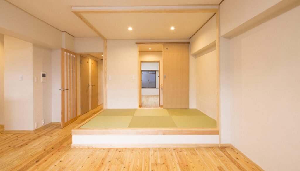 自然と空と一緒に子供たちを育む家