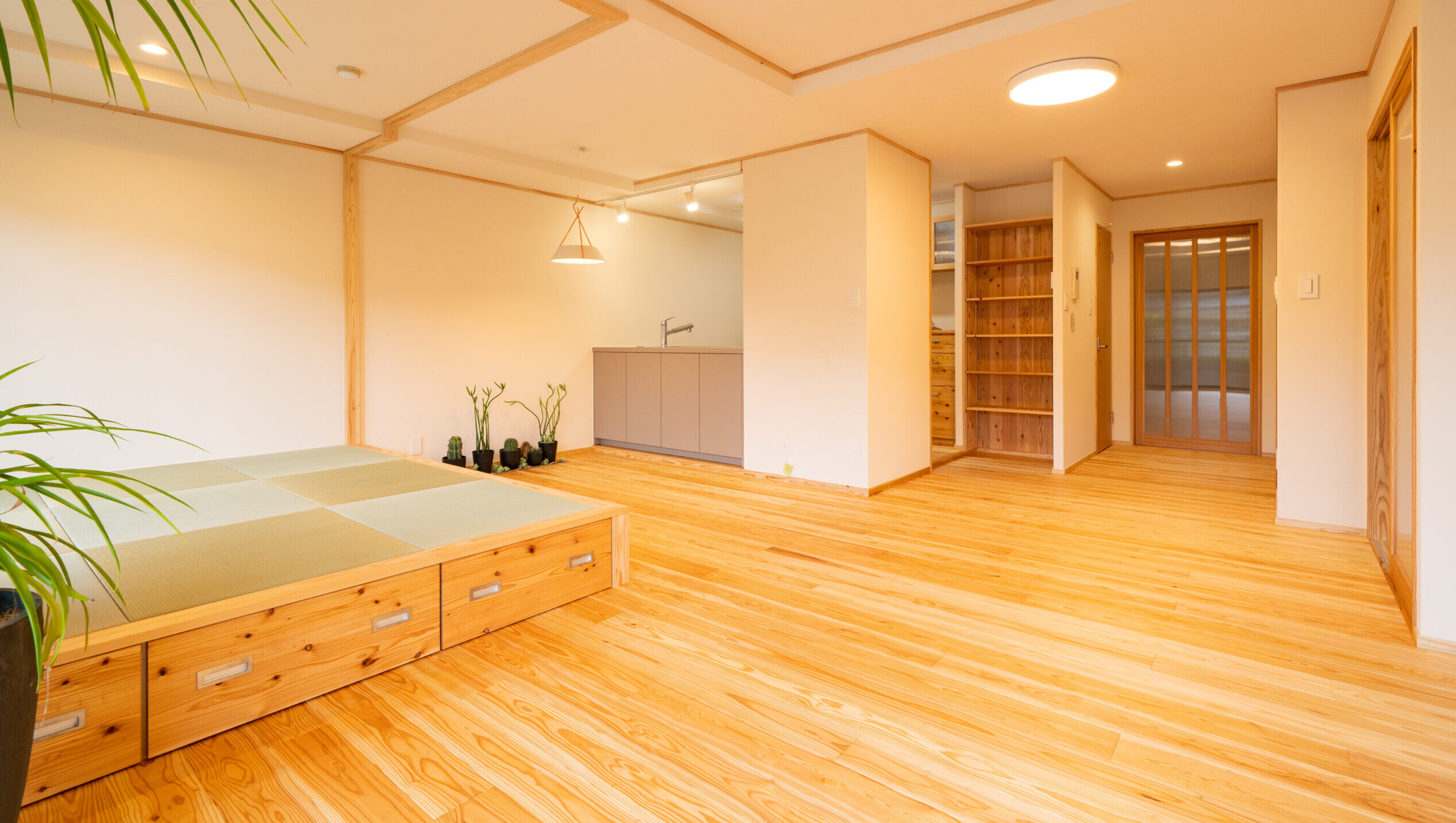 庭までつづく ゆったリビングの家♪